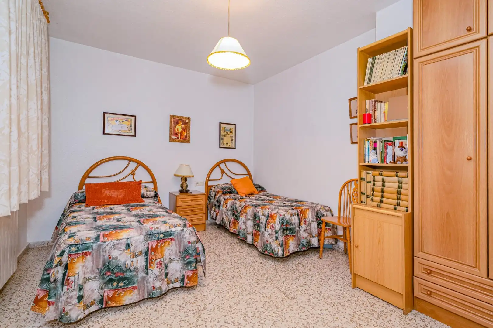 Habitación de Piso en venta en Granada con Aire acondicionado, Calefacción y Balcón