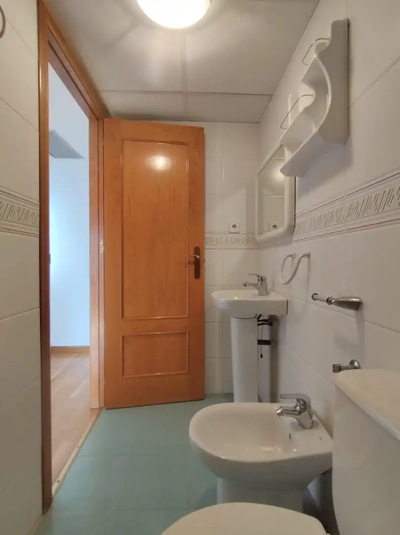 Baño de Piso de alquiler en Murcia con Aire acondicionado, Calefacción y Parquet