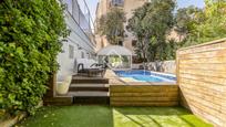 Swimming pool of House or chalet for sale in  Barcelona Capital  with Private garden, Terrace and Swimming Pool