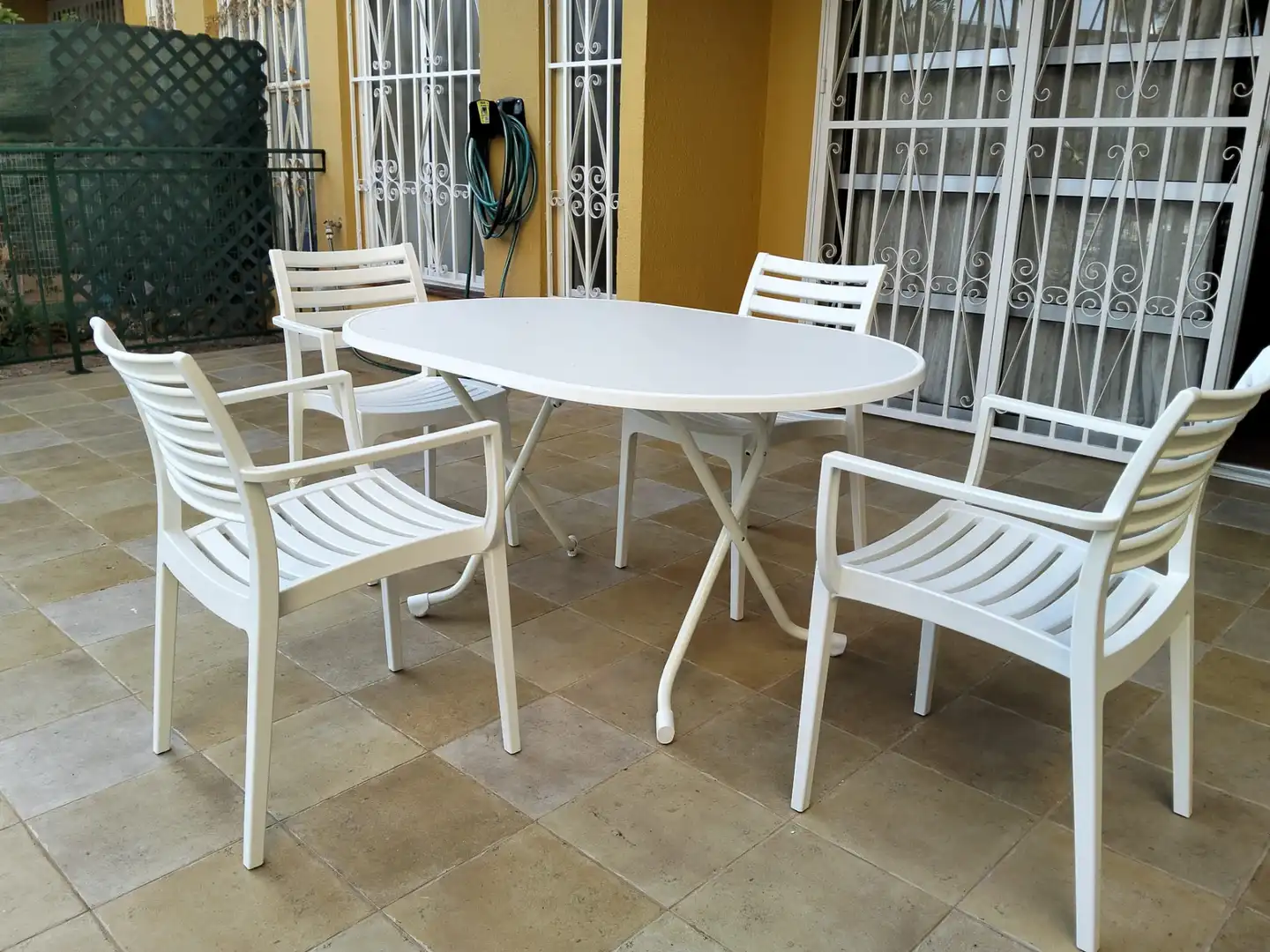 Terrasse von Erdgeschoss zur Miete in Arona mit Terrasse, Möbliert und Ofen
