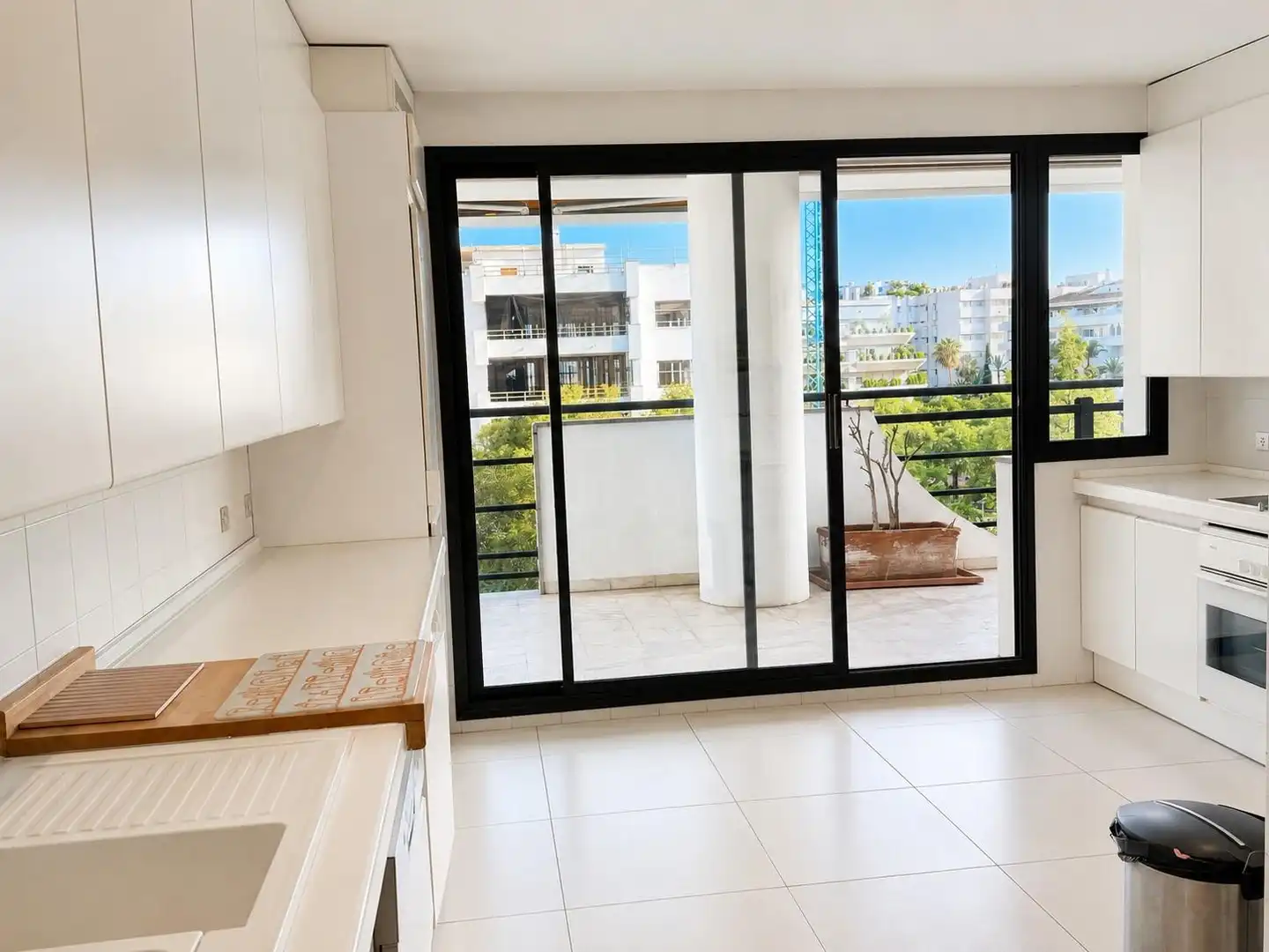 Terraza de Oficina de alquiler en Marbella con Aire acondicionado y Terraza