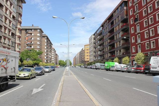 Local comercial en Venta en Portal de Legutiano Kalea en Zaramaga