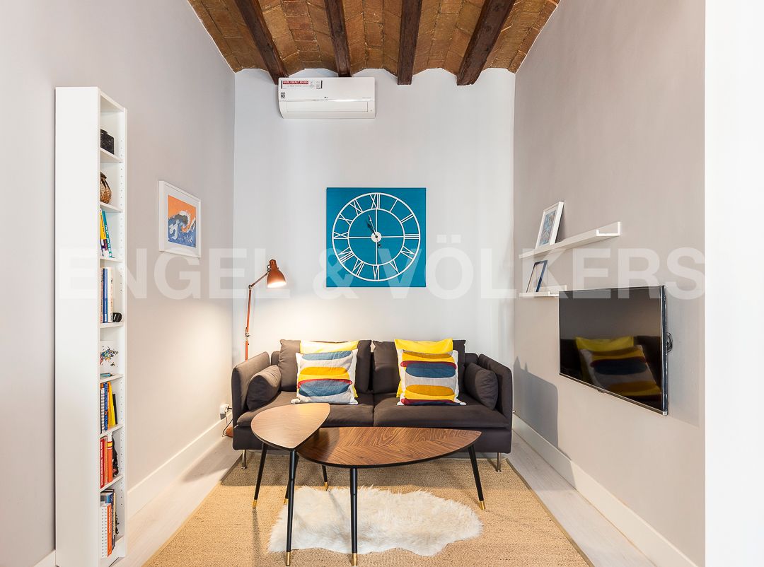 Living room of Apartment for sale in  Barcelona Capital  with Air Conditioner, Heating and Parquet flooring