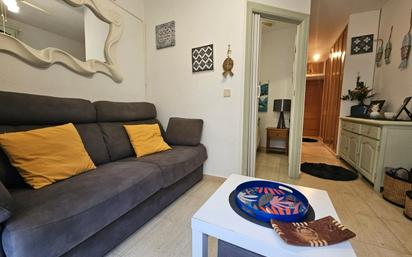 Living room of Flat for sale in Guardamar del Segura  with Furnished and Community pool
