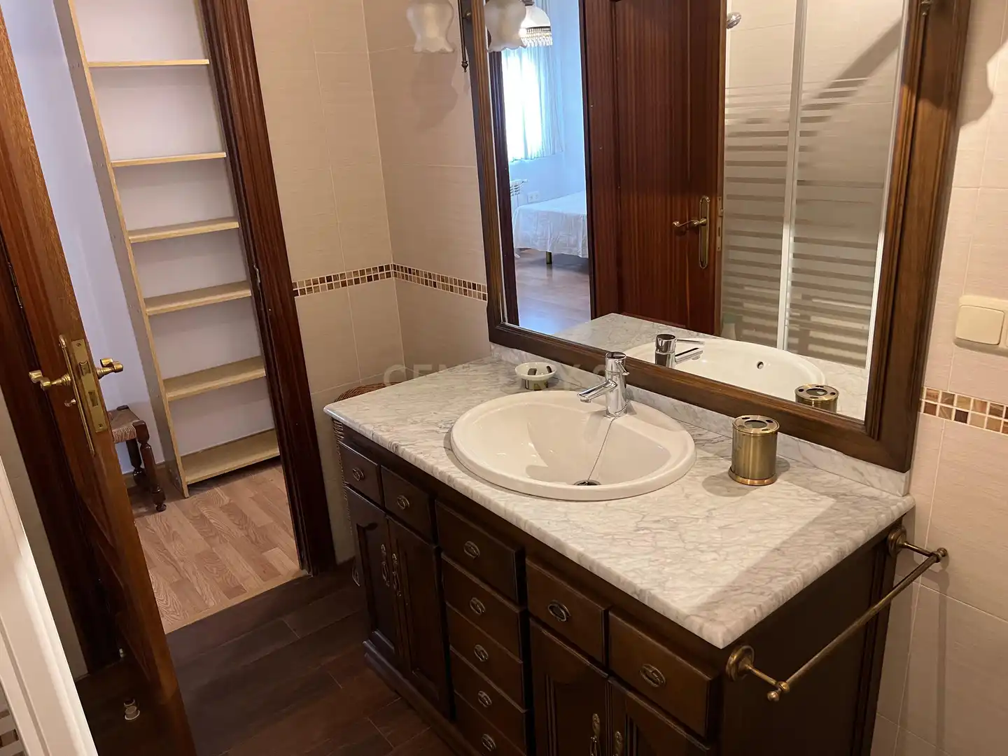 Bany de Apartament de lloguer en Granada amb Aire condicionat, Moblat i Forn