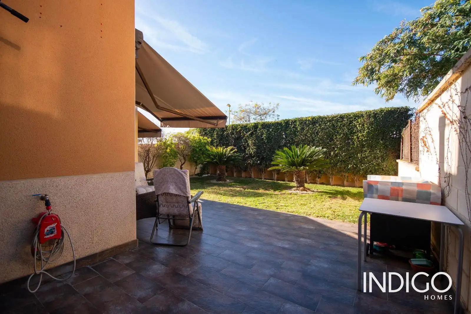 Terrassa de Casa adosada en venda en Alicante / Alacant amb Aire condicionat, Jardí privat i Piscina