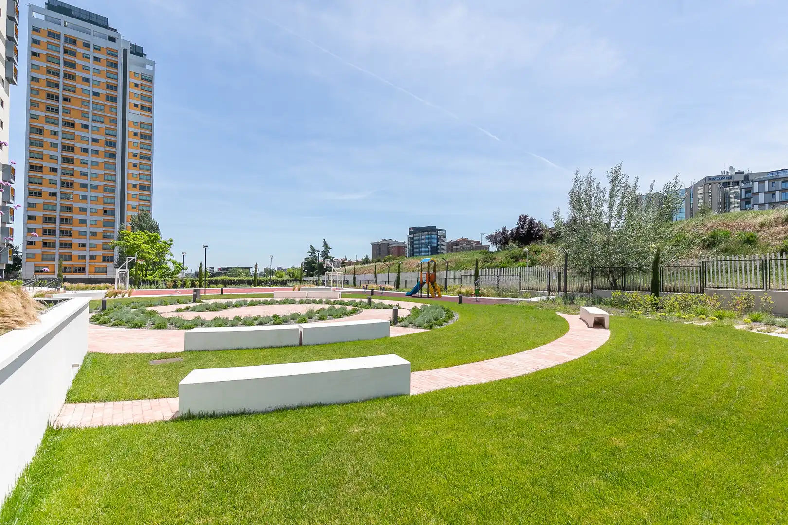 Terrasse von Dachboden zur Miete in Madrid mit Klimaanlage, Heizung und Parkett
