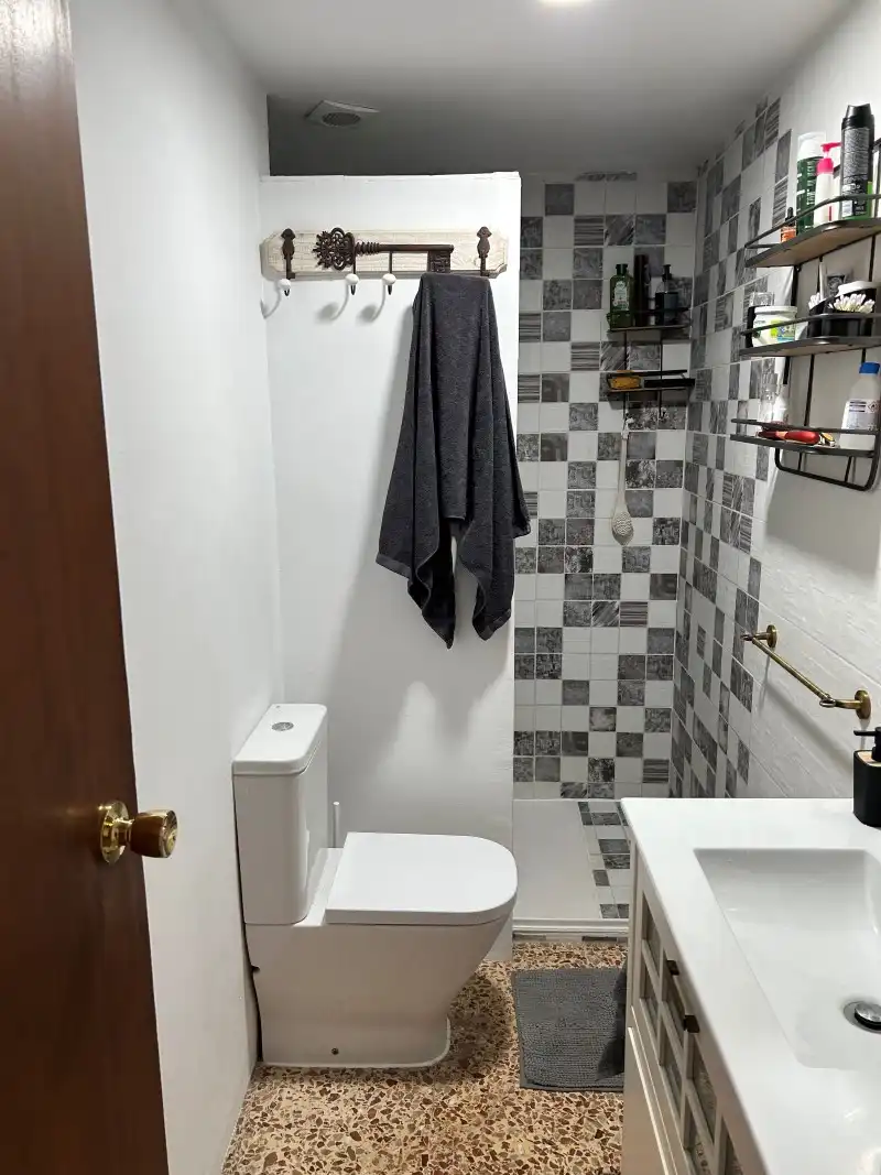 Baño de Ático en venta en Gandia con Aire acondicionado, Terraza y Amueblado