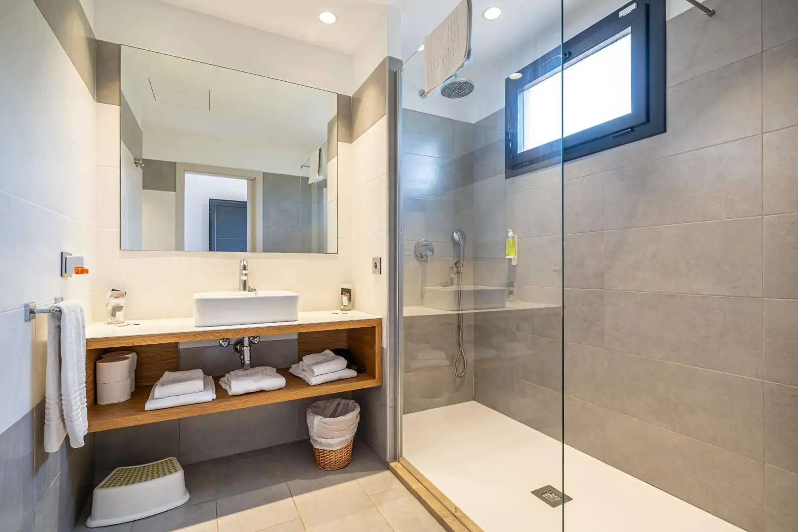 Baño de Edificio en venta en Ses Salines con Piscina comunitaria