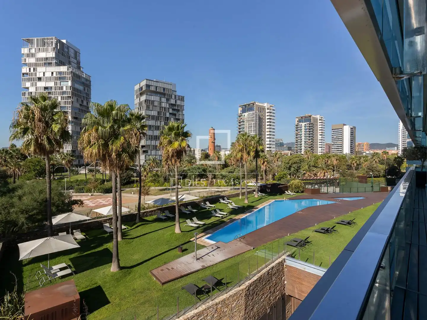 Piscina de Piso en venta en Barcelona con Aire acondicionado, Calefacción y Jardín privado