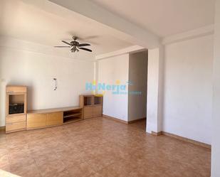 Sala d'estar de Apartament en venda en Nerja amb Terrassa