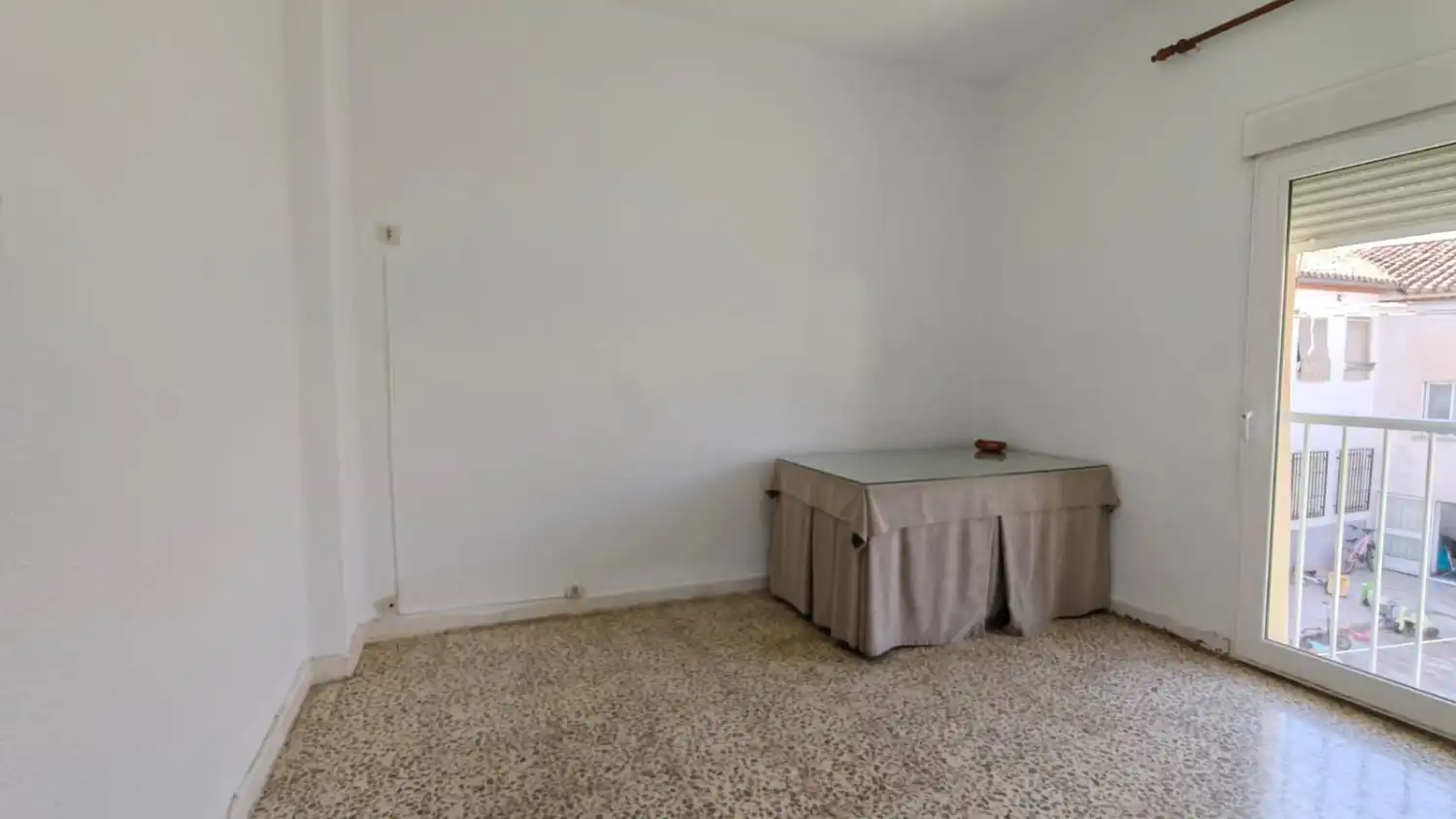 Habitación de Piso en venta en Granada con Aire acondicionado y Balcón