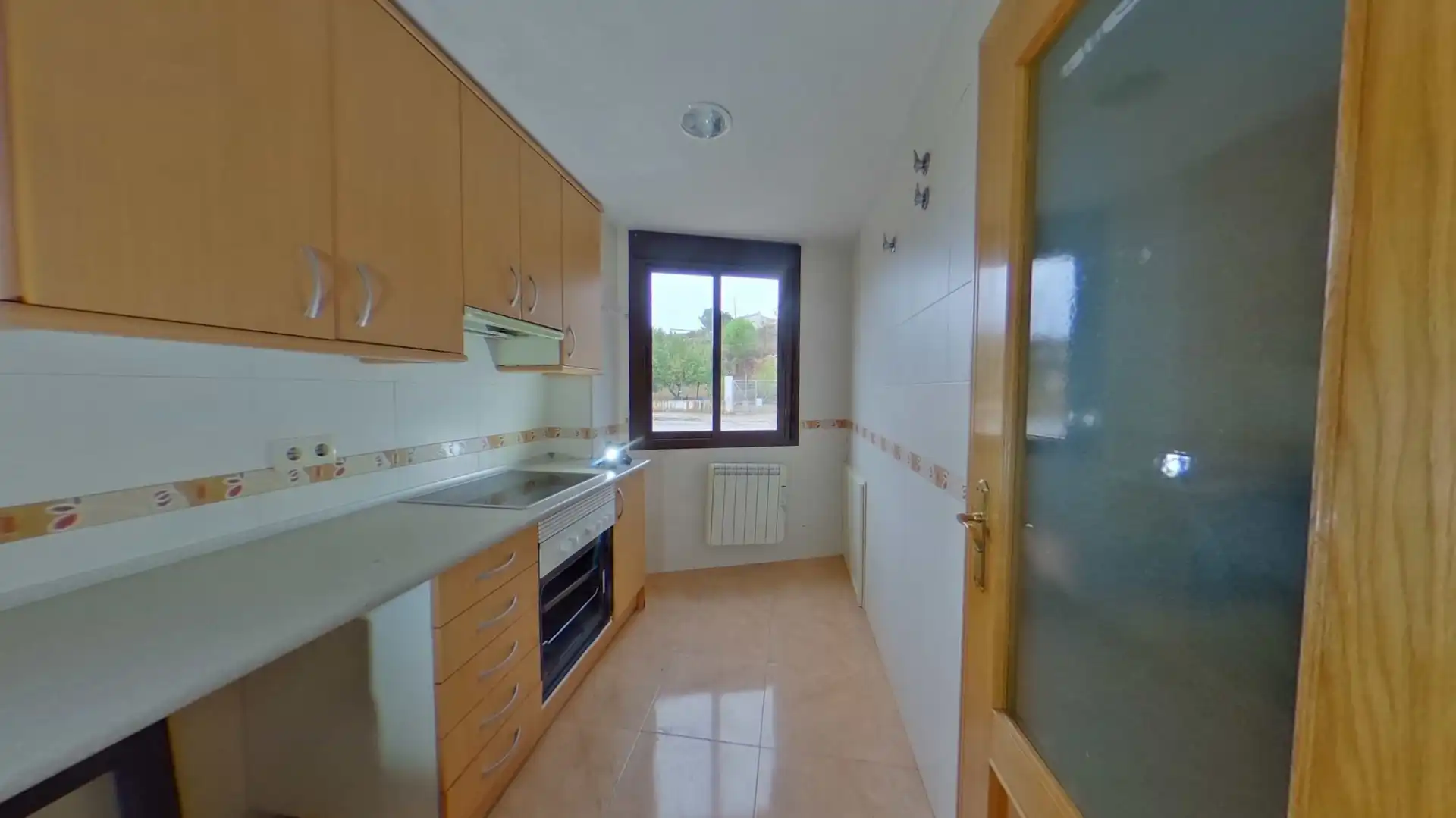 Cocina de Dúplex en venta en Valdelaguna, Madrid