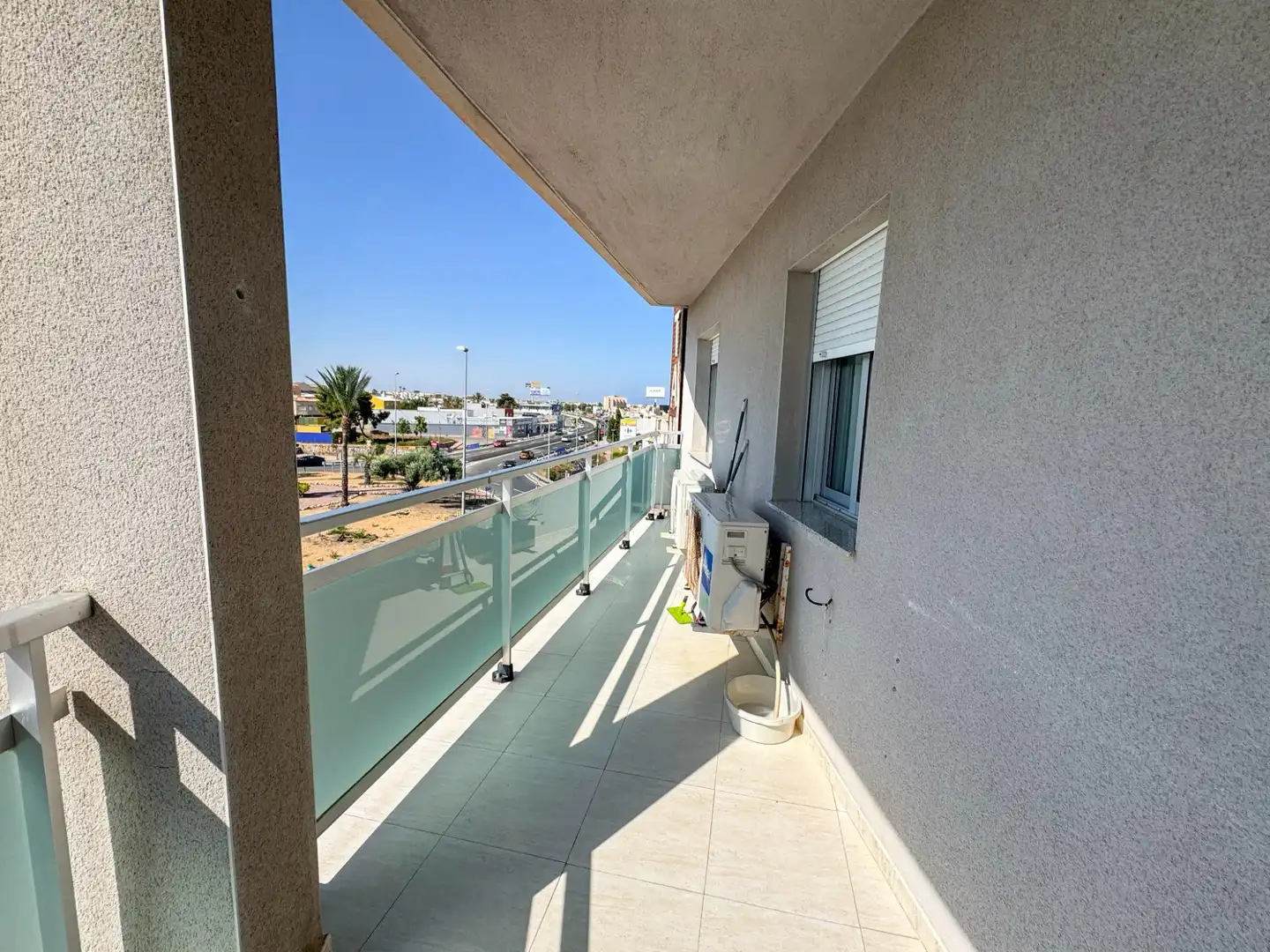 Terraza de Apartamento de alquiler en Orihuela con Aire acondicionado, Calefacción y Jardín privado