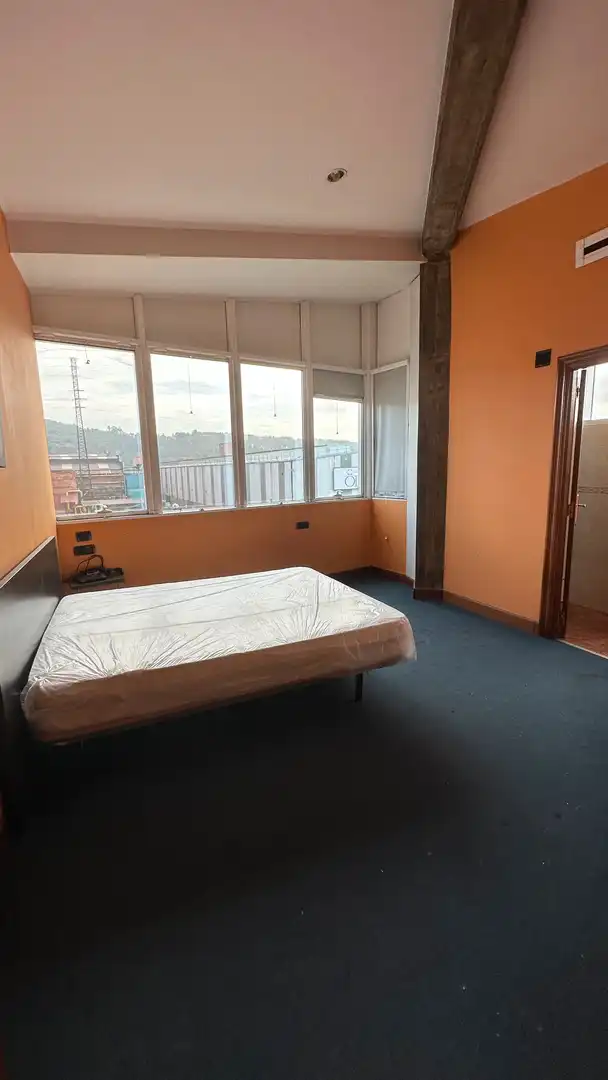 Habitación de Edificio en venta en Loiu