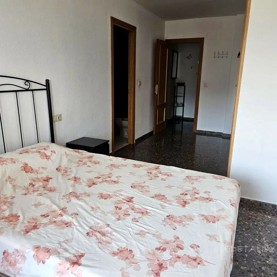 Habitación de Piso de alquiler en Alfara del Patriarca con Aire acondicionado, Amueblado y Balcón