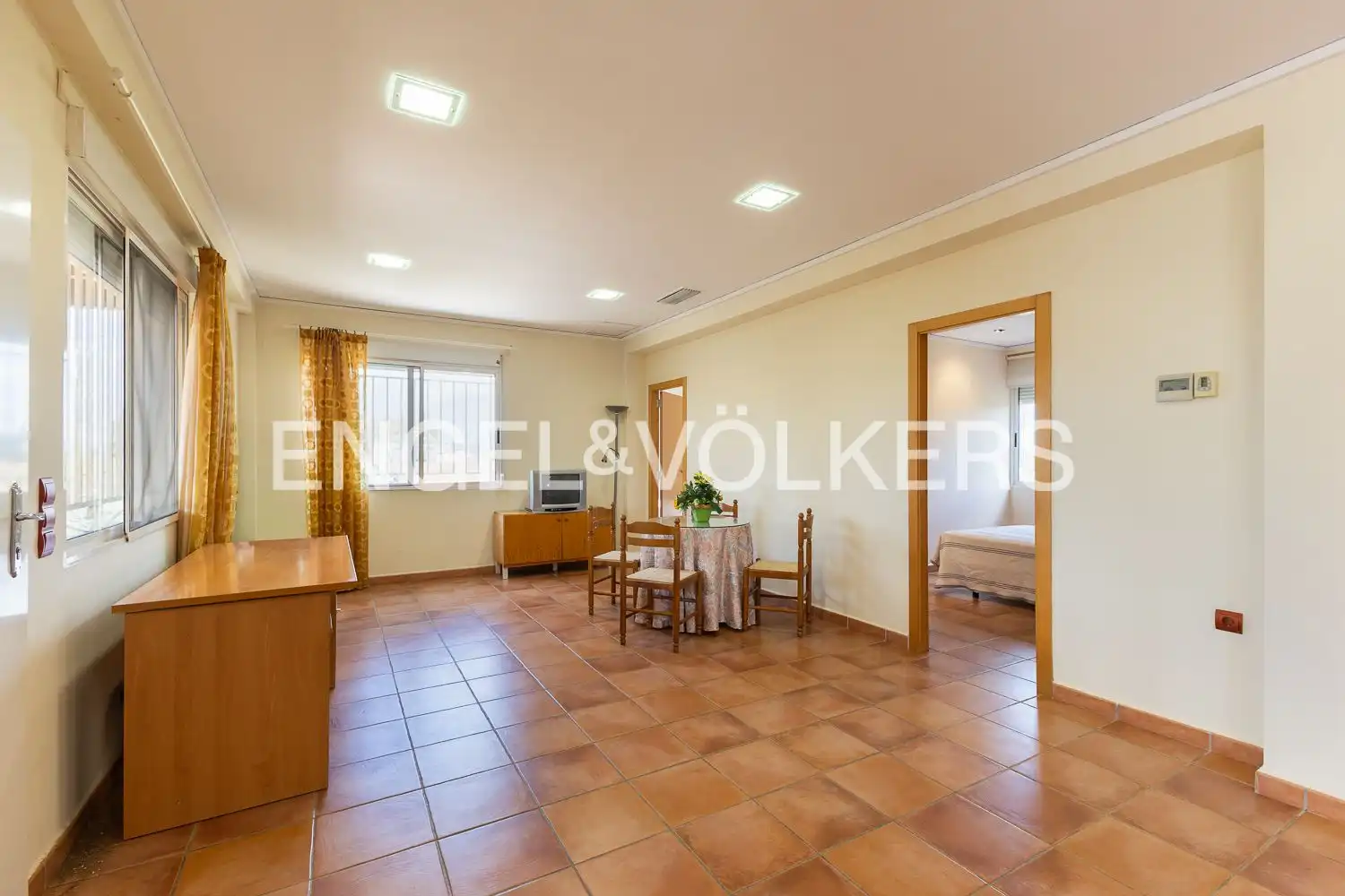 Menjador de Casa o xalet en venda en La Pobla Llarga amb Calefacció i Jardí privat