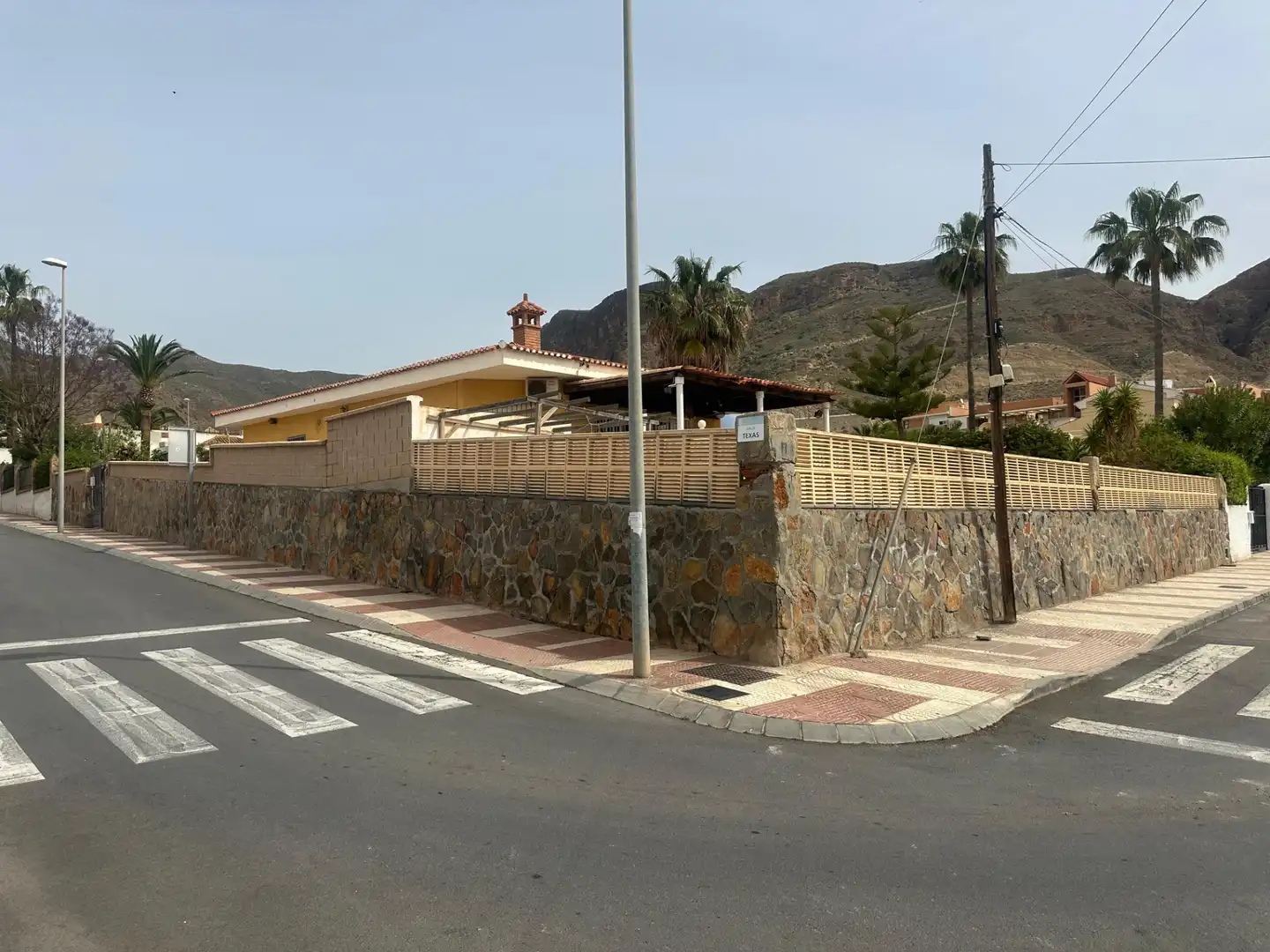 Exterior view of Houses for sale in Roquetas de Mar