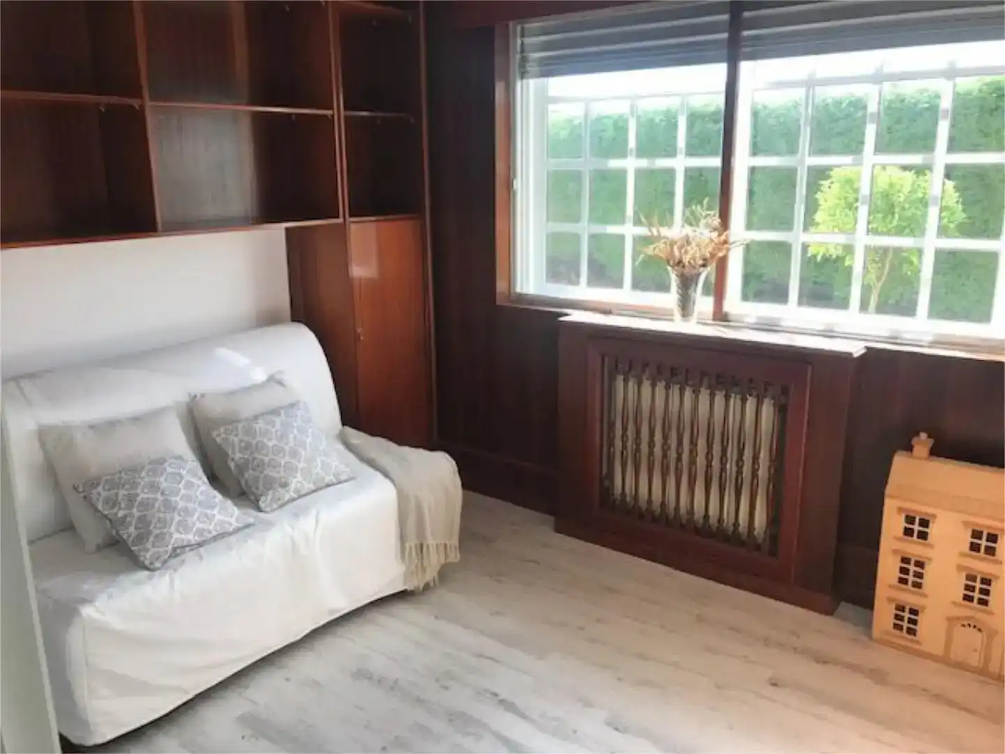 Habitación de Casa o chalet de alquiler en Cabanas con Jardín privado, Parquet y Piscina
