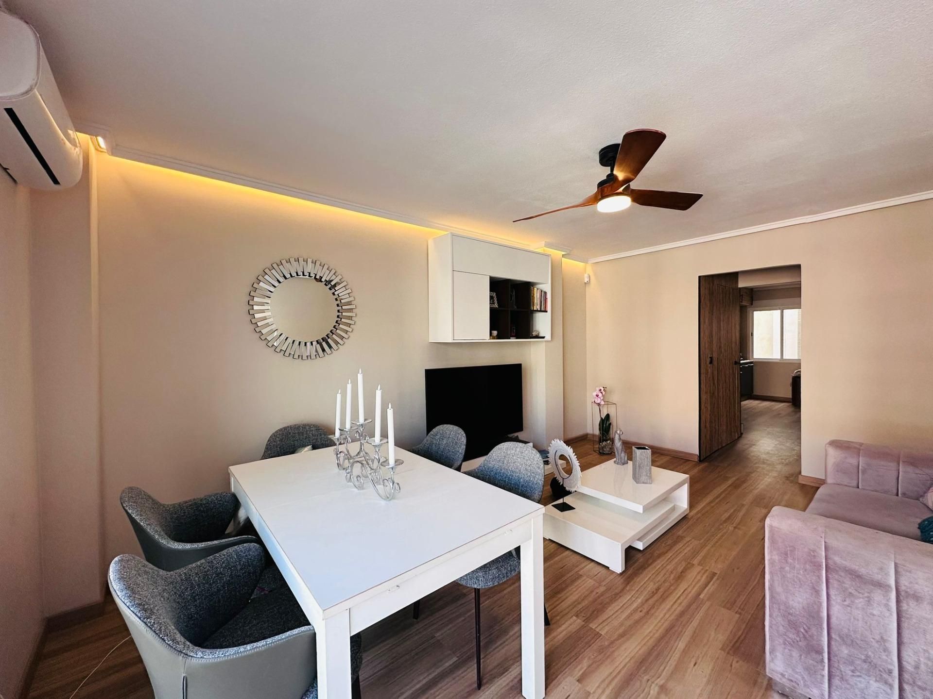 Living room of Flat for sale in Torrevieja  with Air Conditioner, Heating and Terrace