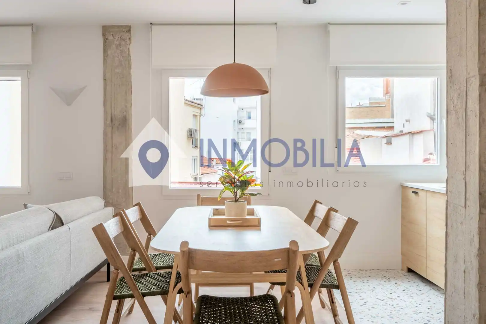 Vista exterior de Piso en venta en Madrid con Calefacción y Terraza