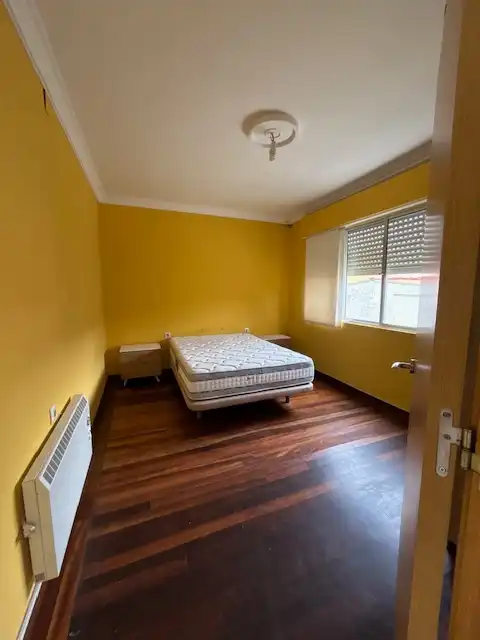 Habitación de Casa o chalet en venta en Narón con Parquet, Trastero y Amueblado