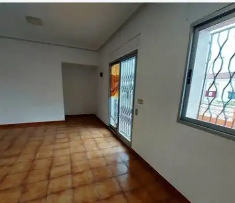 Edifici en venda en Domeño