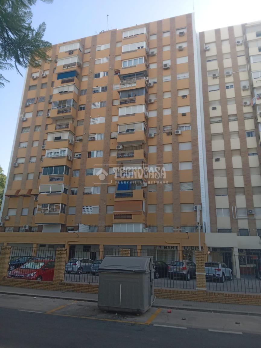 Pis en venda a C. Avión Cuatro Vientos, Parque María Luisa -Giralda Sur