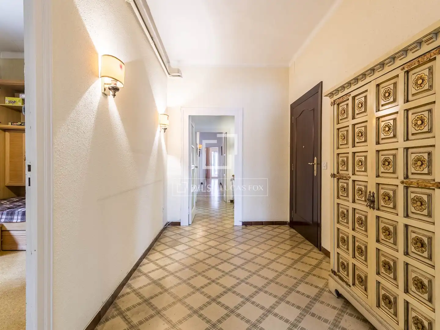 Wohnung zum Verkauf in Barcelona mit Klimaanlage, Privatgarten und Terrasse