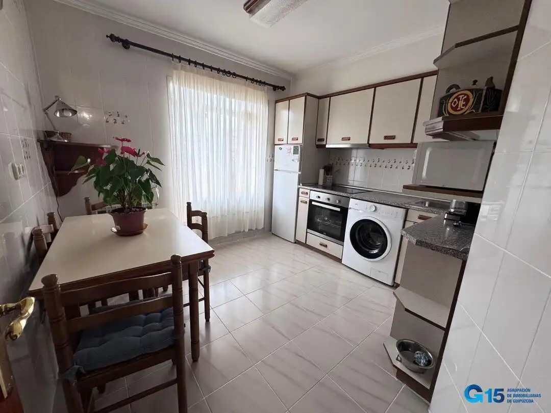Kitchen of Flat for sale in Errenteria  with Heating, Terrace and Furnished