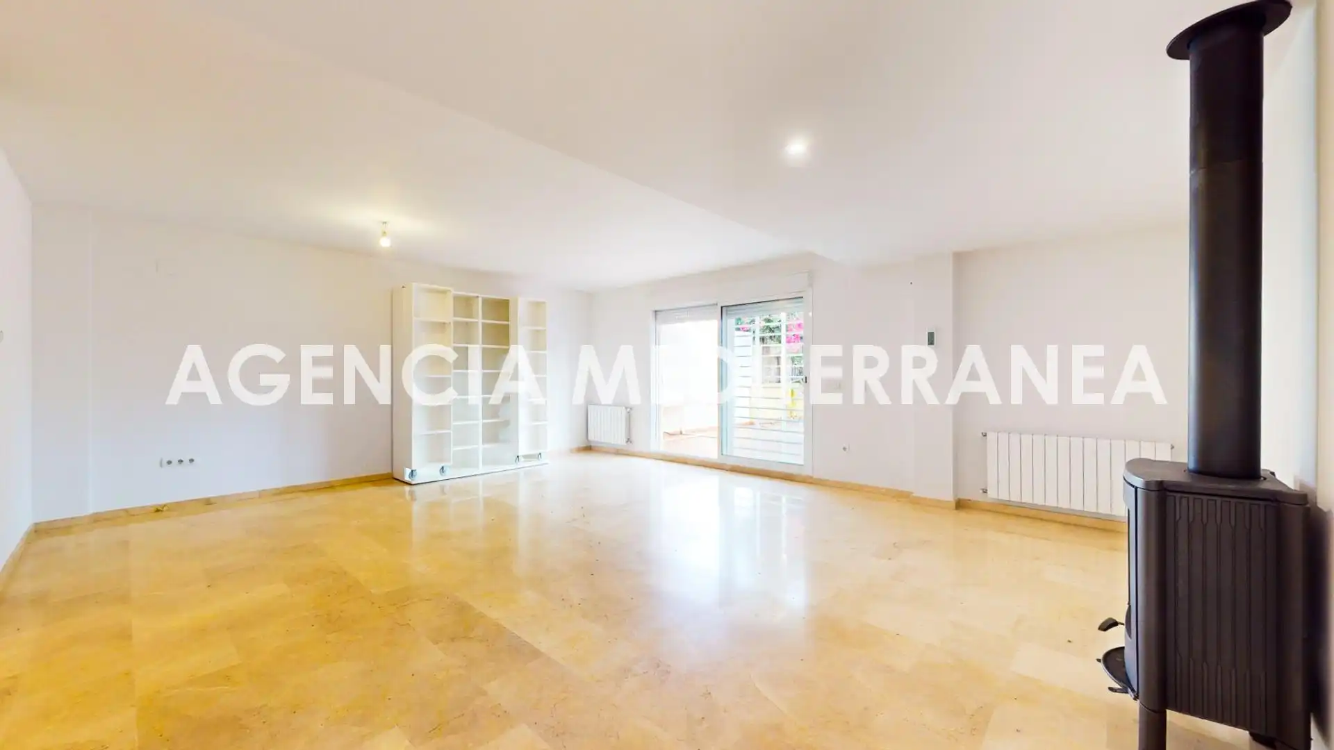 Casa adosada en venta en Calle PUIGCAMPANA, Casas Verdes