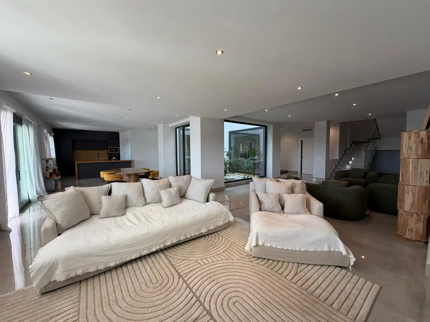 Wohnzimmer von Haus oder Chalet zur Miete in Sotogrande mit Klimaanlage, Privatgarten und Terrasse