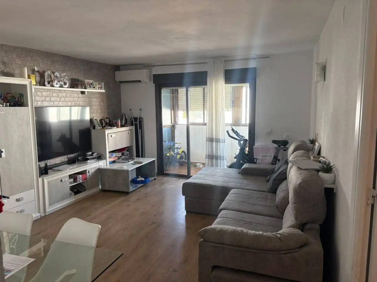Sala d'estar de Pis en venda en Huerta de Valdecarábanos amb Aire condicionat i Terrassa