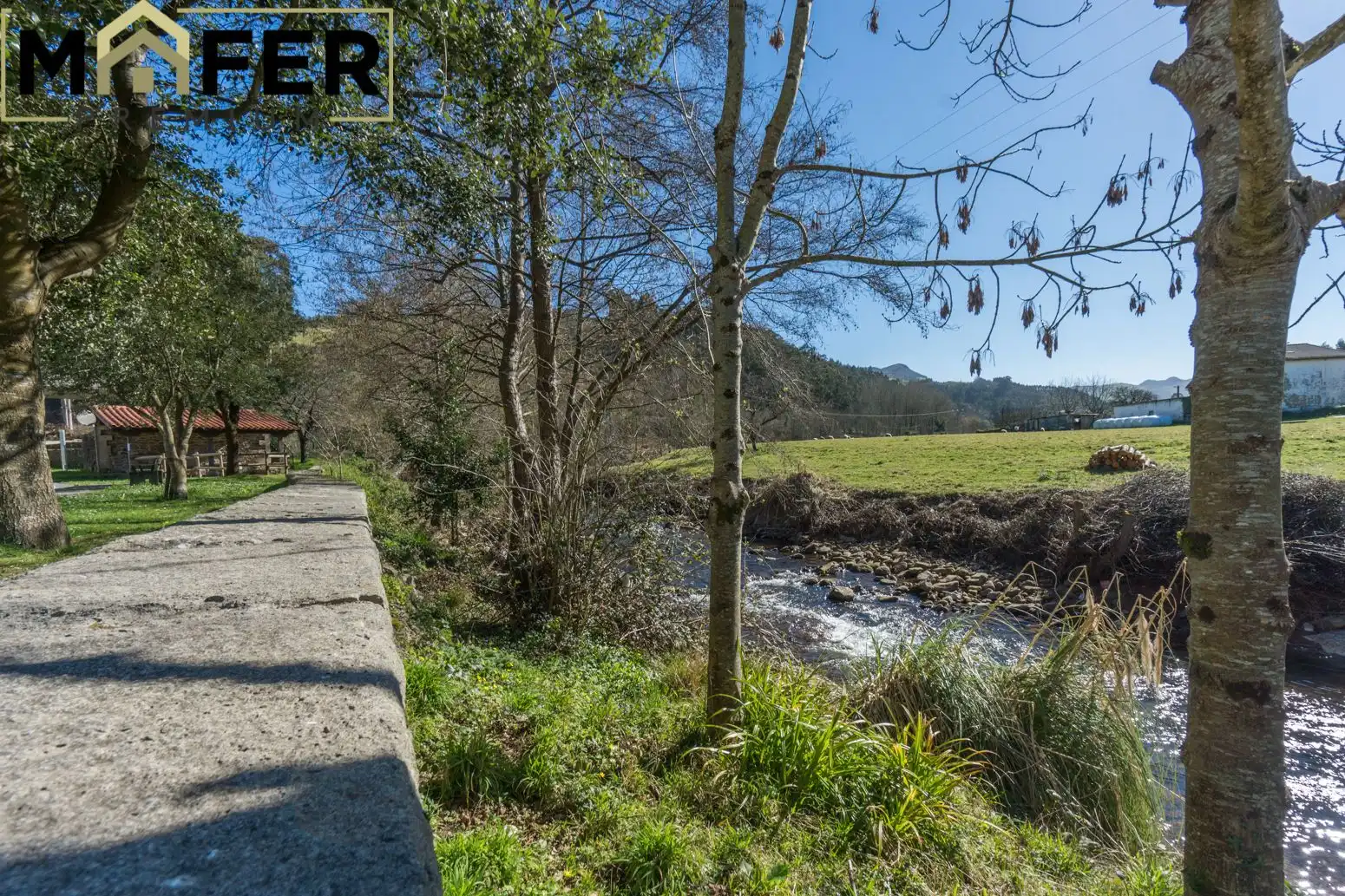 Außenansicht von Haus oder Chalet zum Verkauf in Ampuero mit Heizung, Privatgarten und Parkett