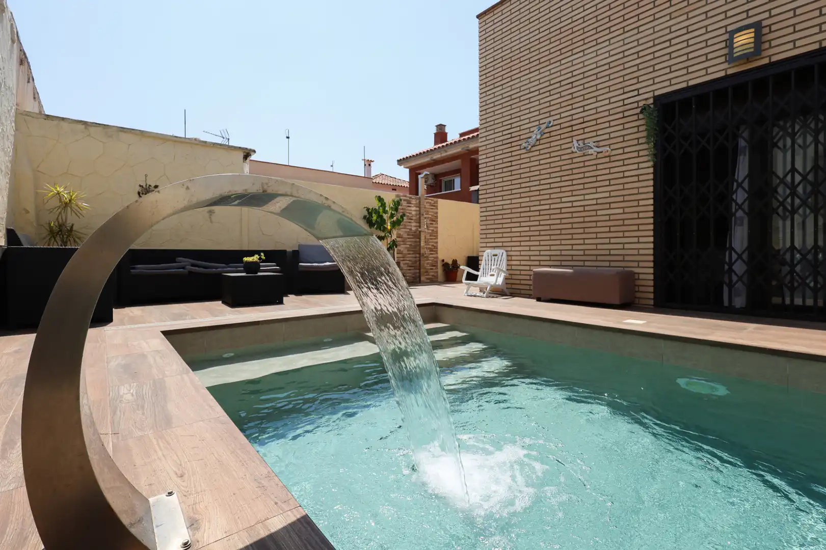 Piscina de Casa o chalet en venta en Viladecans con Aire acondicionado, Calefacción y Jardín privado