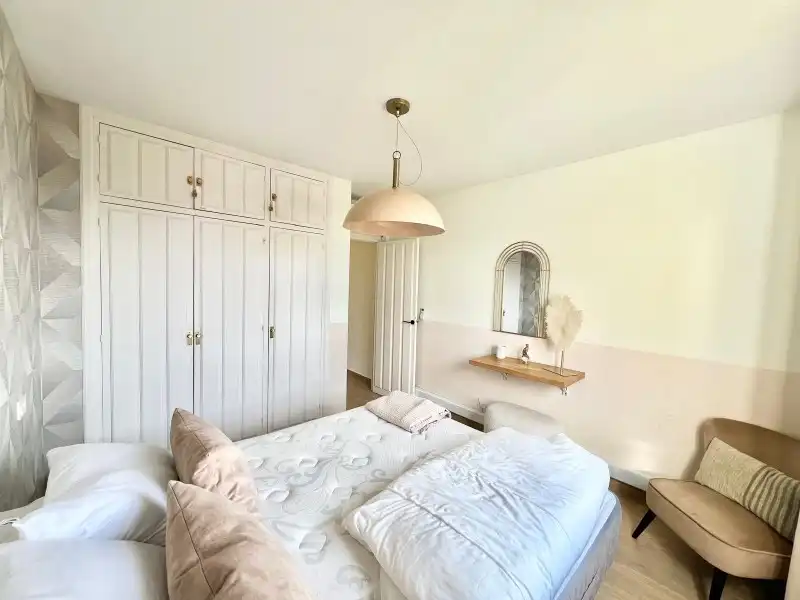 Bedroom of Flat for sale in Mijas  with Air Conditioner, Terrace and Swimming Pool