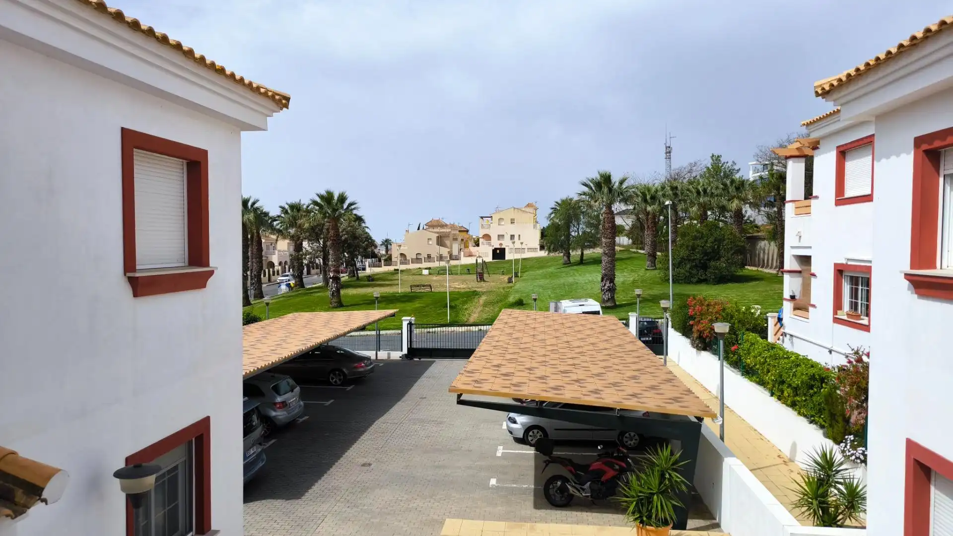 Parking de Apartamento en venta en Ayamonte con Terraza, Amueblado y Piscina comunitaria