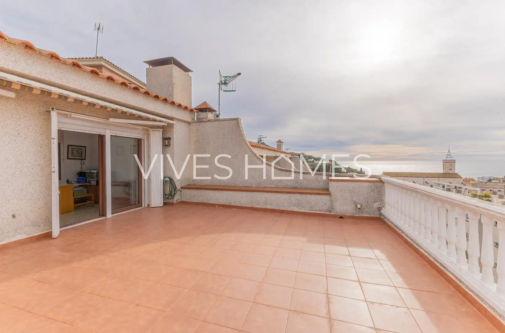 Vista exterior de Casa adosada en venta en Arenys de Mar con Calefacción, Terraza y Trastero