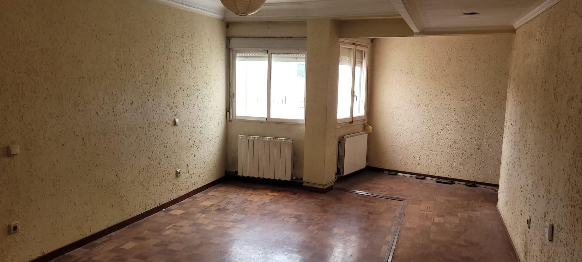 Bedroom of Flat for sale in  Zaragoza Capital  with Heating