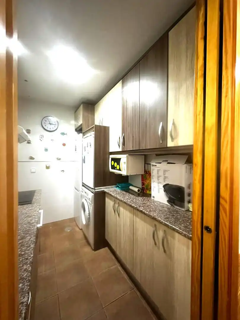 Cocina de Apartamento de alquiler en Pilar de la Horadada con Aire acondicionado, Jardín privado y Trastero