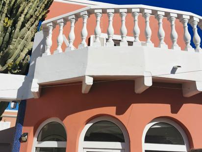 Exterior view of Single-family semi-detached for sale in San Bartolomé de Tirajana  with Air Conditioner, Terrace and Storage room