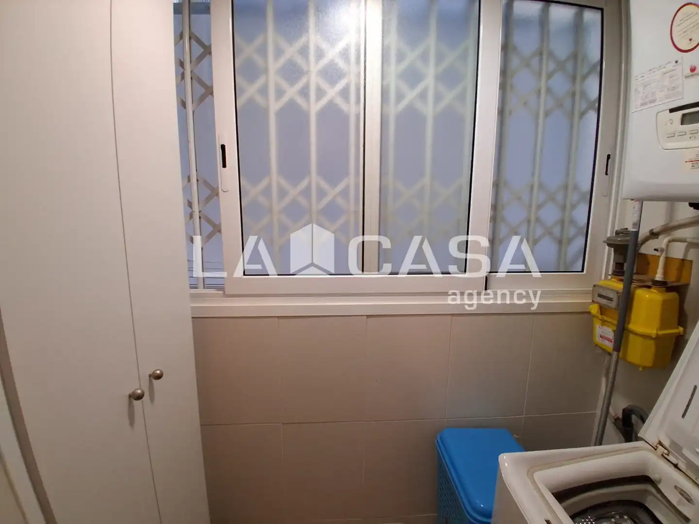 Piso en venta en Santa Coloma de Gramenet con Calefacción
