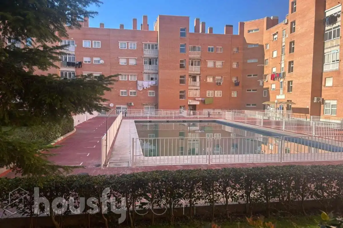 Flat for rent in Calle Río Estenilla, Santa María de Benquerencia