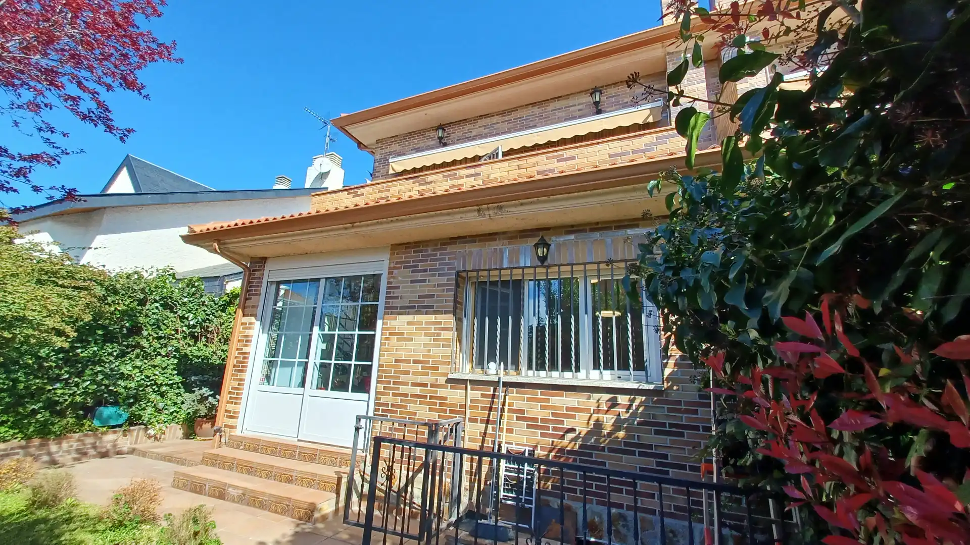 Exterior view of Houses for sale in Moralzarzal  with Air Conditioner, Private garden and Terrace