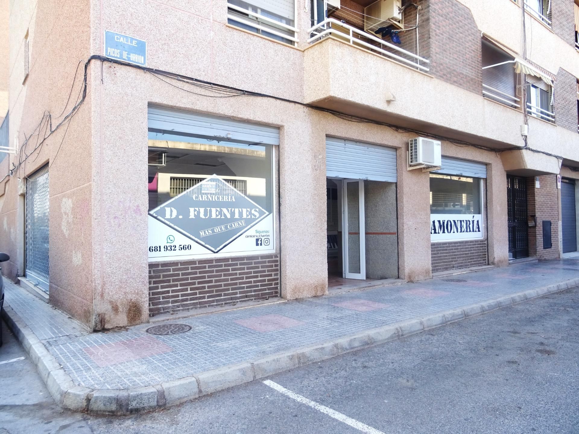 Vista exterior de Local en venta en Cartagena