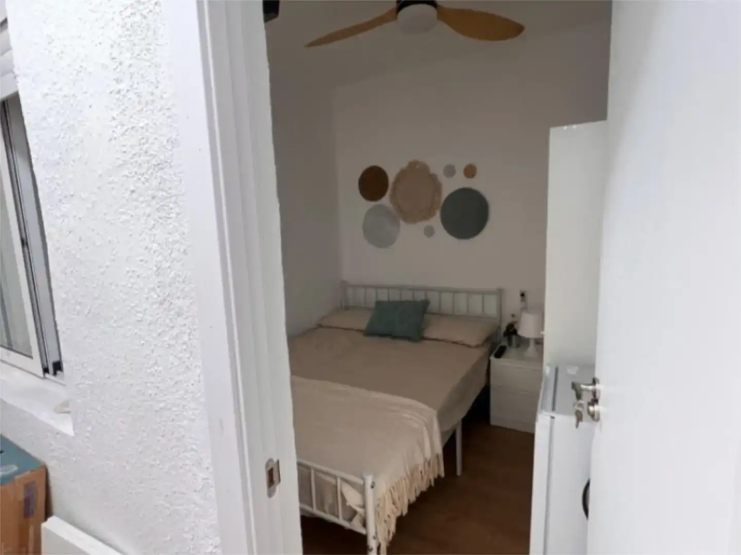 Bedroom of Flat for share in Mislata  with Parquet flooring, Furnished and Oven