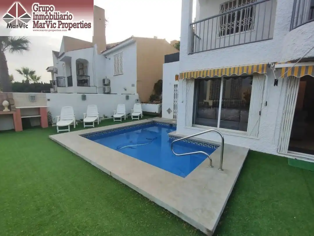Piscina de Casa o xalet en venda en Benidorm amb Terrassa, Piscina i Moblat