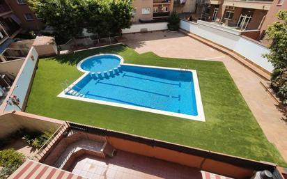 Swimming pool of Flat for sale in Barberà del Vallès  with Air Conditioner, Heating and Oven