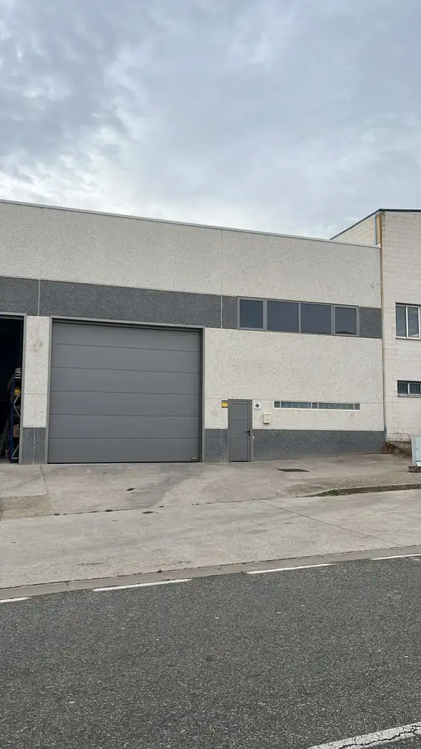 Nave industrial en venta en Alberite