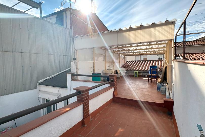 Foto 1 de Casa adosada en venda a Carrer D'hernán Cortés, Can Boada, Barcelona